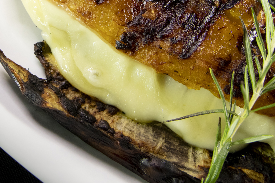 Plátano a la Parrilla con Queso